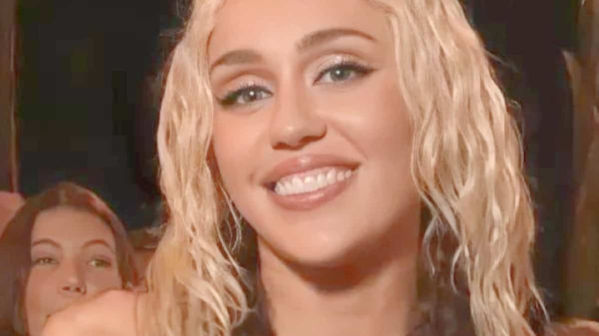 Miley Cyrus In Skimpy Shorts Debuts Drastic New Appearance