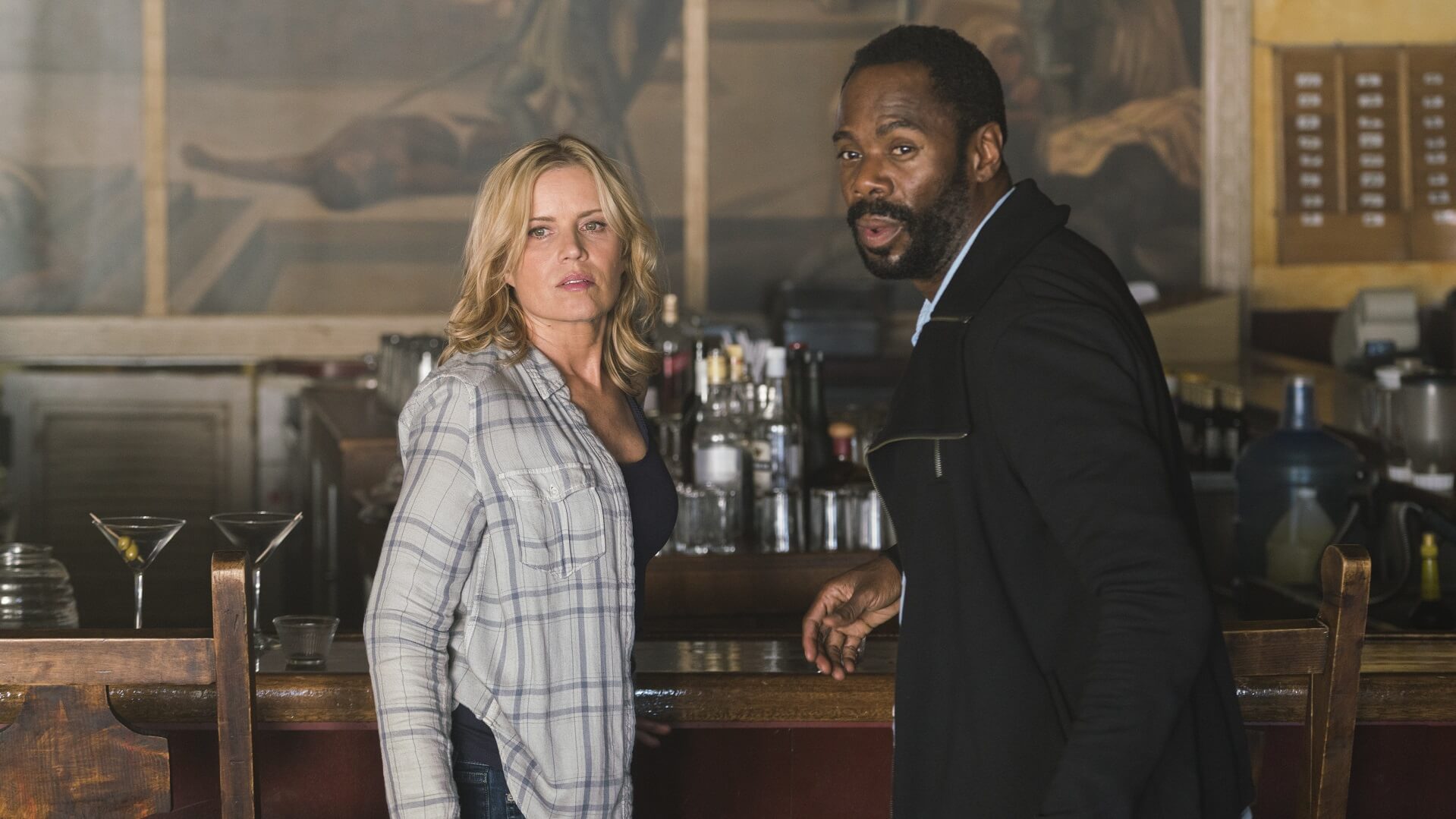 Fear the Walking Dead Strand and Madison looking worried