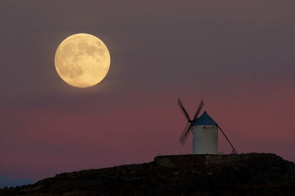 November's Supermoon Is Closest Since 1948