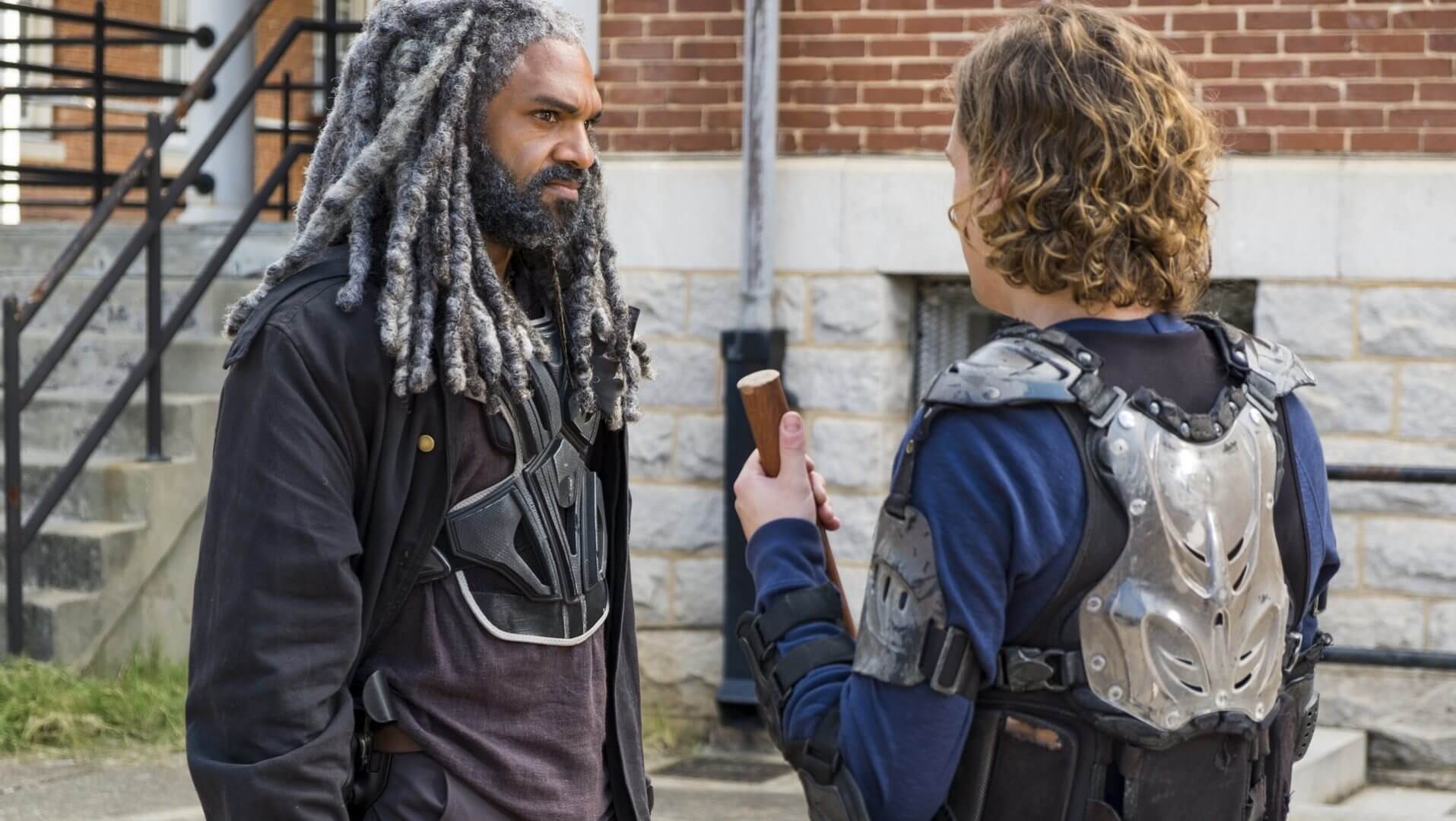 Ezekiel and Benjamin talking on the Walking Dead