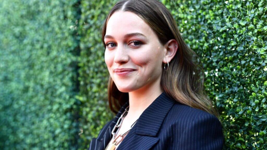 Victoria Pedretti has joined the cast of the Hulu missing-girl drama 