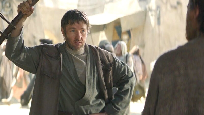 Owen talking with Obi-Wan in the Kenobi trailer