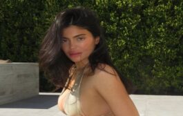Kylie Jenner Flaunts Toned Limbs In Black Number on Instagram