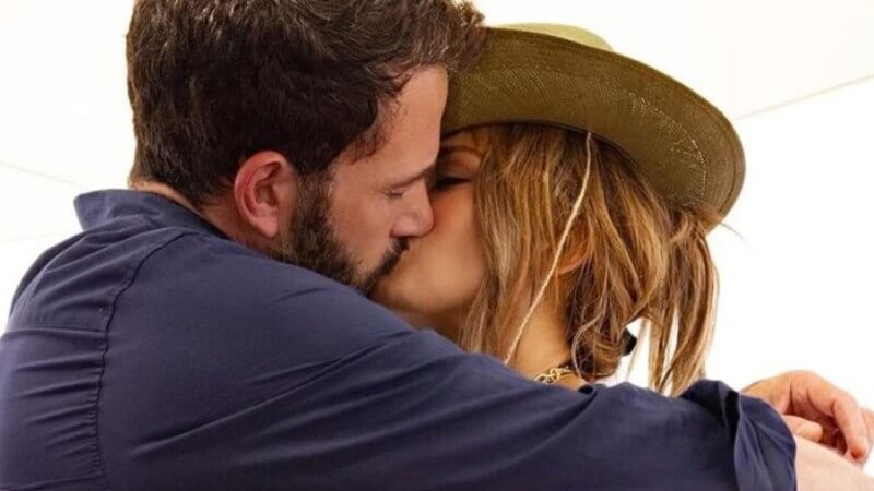 Jennifer -Lopez-Shares-Pictures-From-Wedding-With-Ben-Affleck-in-georgia