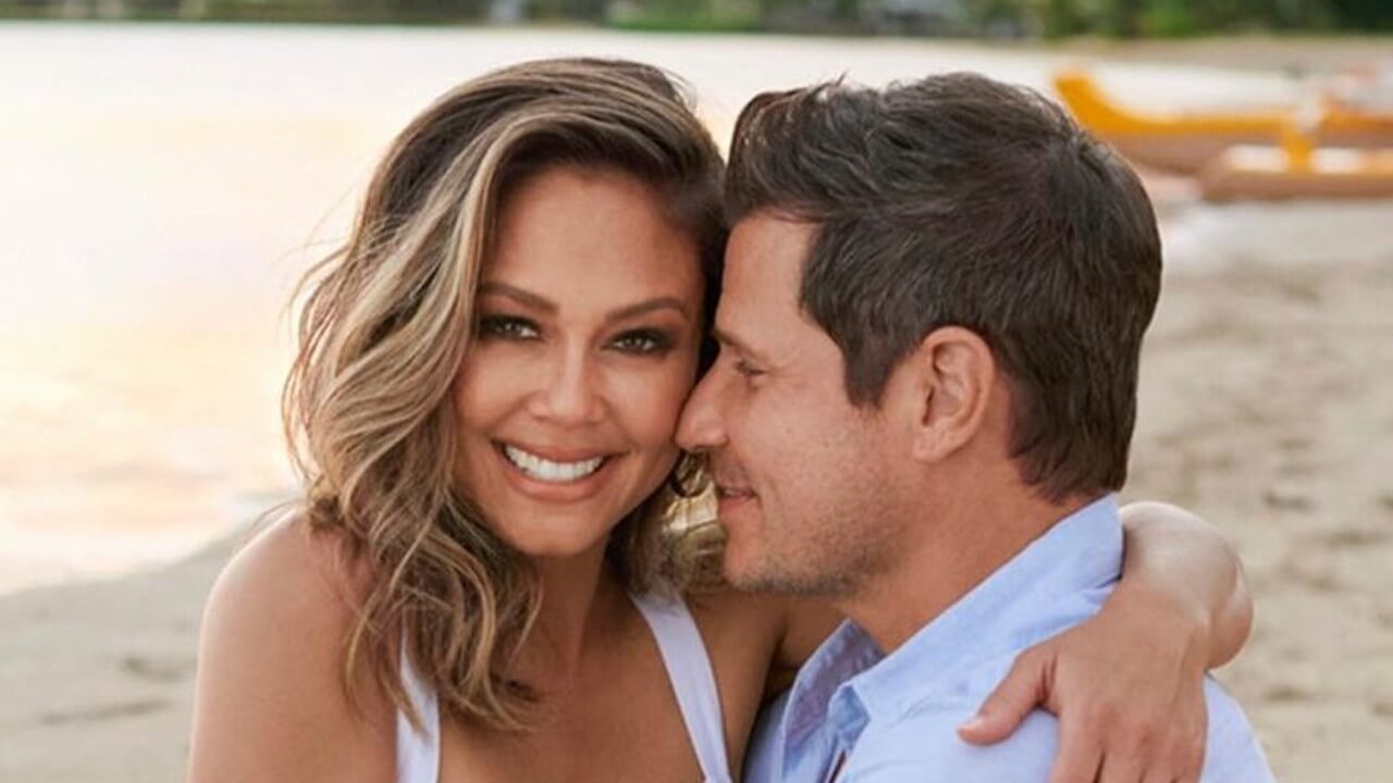 Love Is Blind Hosts Nick and Vanessa Lachey
