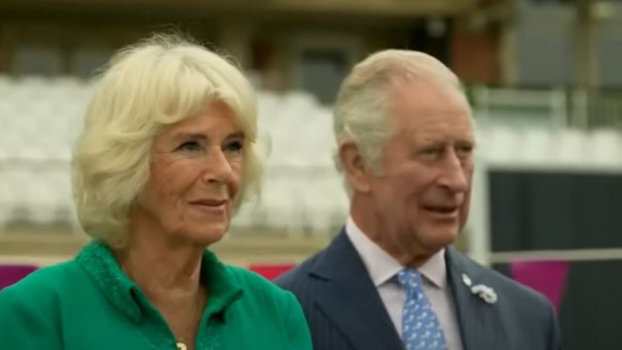 king-charles-and-queen-camilla-step-out-for-first-joint-duty