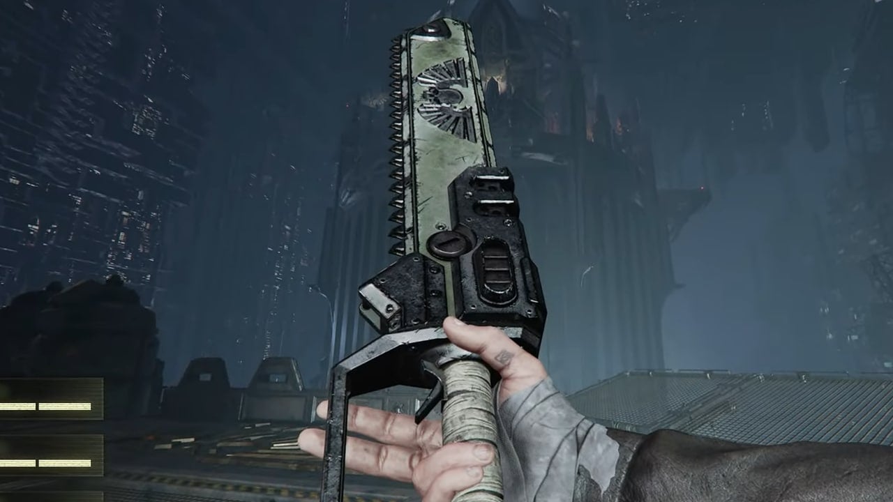 Inspecting the Chainsaw Melee Weapon in Warhammer 40,000 Darktide