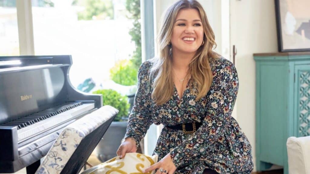 Kelly Clarkson's Talk Show renewed for two more seasons. Kelly Clarkson's new album.