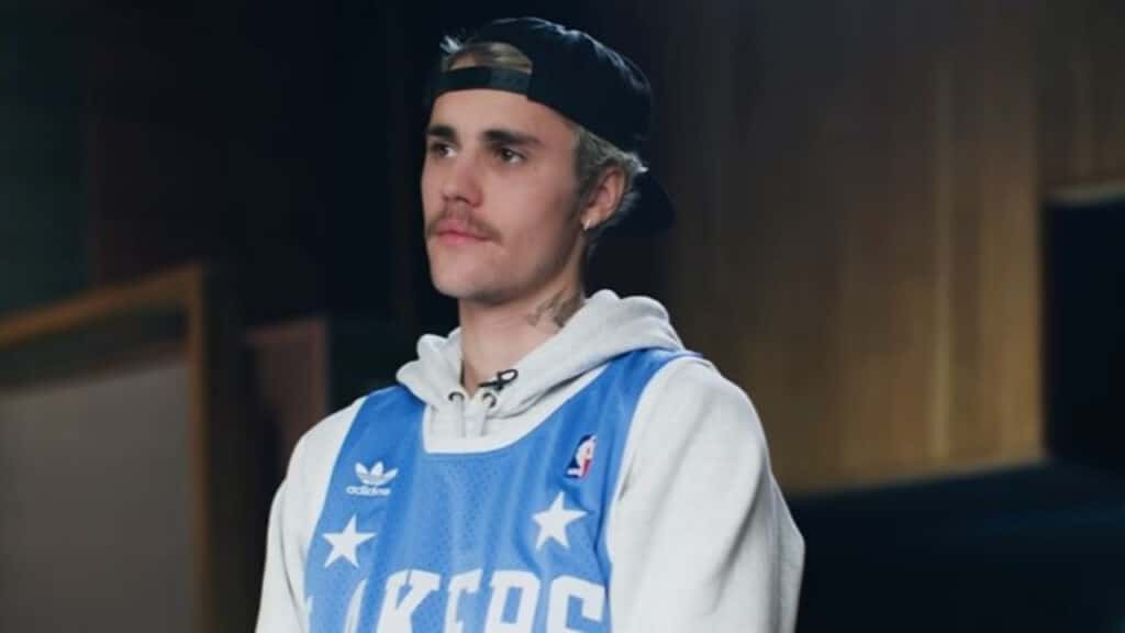 justin-bieber-calls-out-hm-for-selling-his-merch-without-his-approval