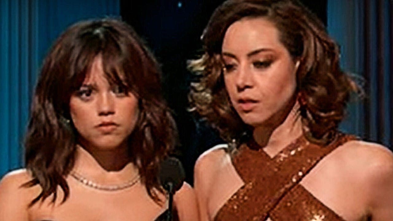 Jenna Ortega & Aubrey Plaza Make Everyone Laugh While Presenting At SAG  Awards 