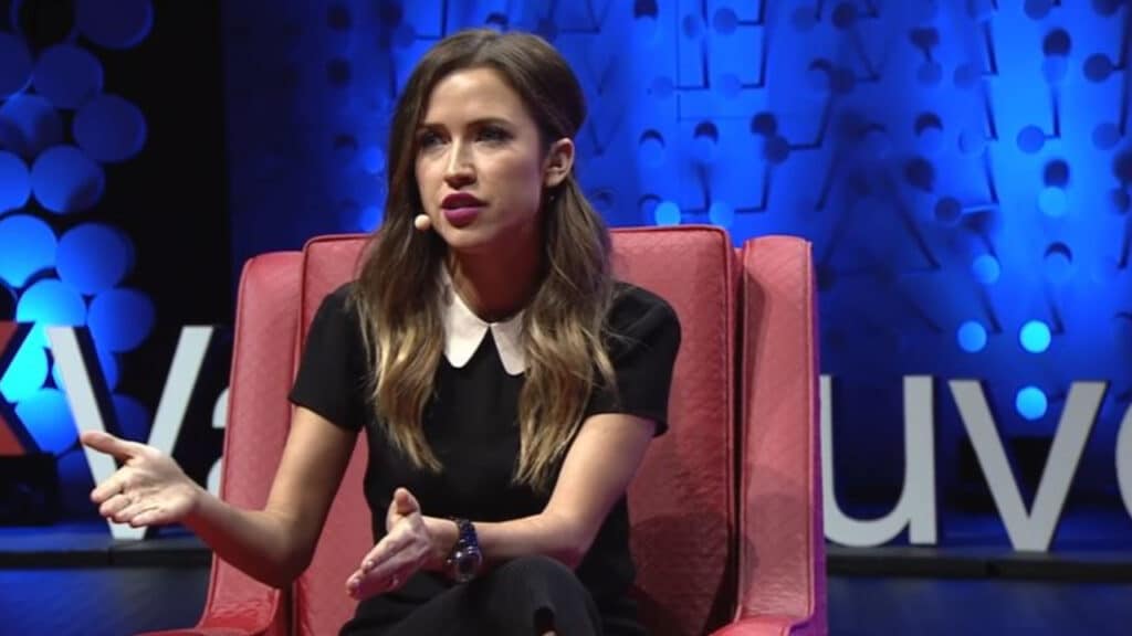 kaitlyn-bristowe-was-ghosted-by-chris-harrison-after-bachelorette-hosting-gig