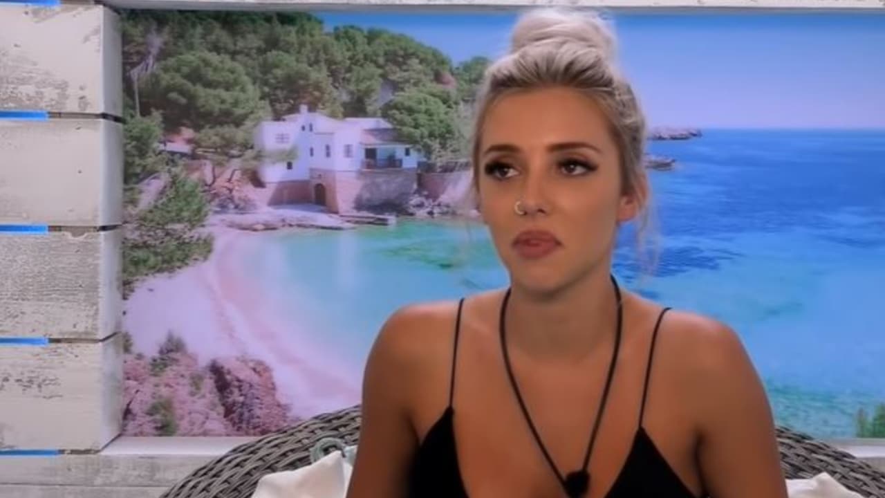 27-Year-Old Love Island's Erin Barnett Has Been Approved For a Hysterectomy