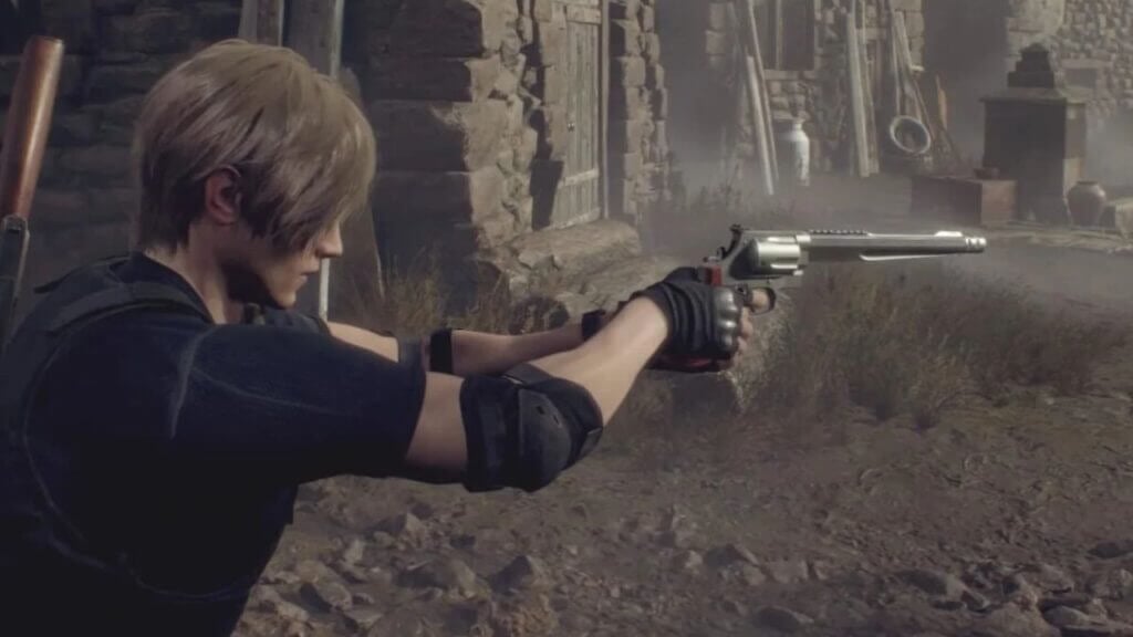 leon aiming handcannon from re4 remake mercenaries update