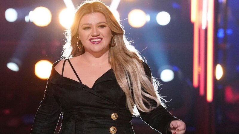 Kelly Clarkson at iHeartRadio Music Festival
