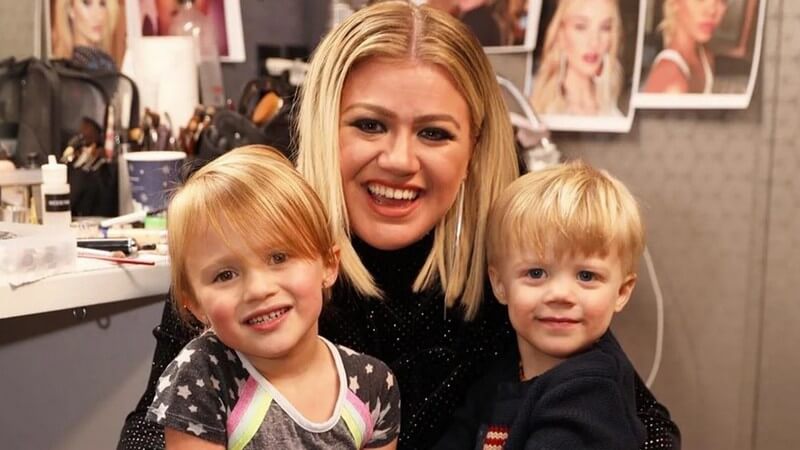 Kelly Clarkson's Kids Listen to Her Songs for This Sole Reason