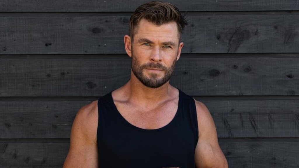 Chris Hemsworth workout photo