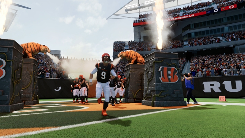 Madden NFL 24 on X: These QBs thrive under pressure #Madden22 More QB  ratings 