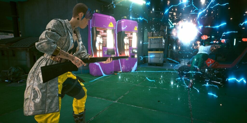 V uses a shotgun to blast a criminal in Cyberpunk 2077