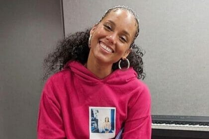 Alicia Keys rocks a pink hoodie