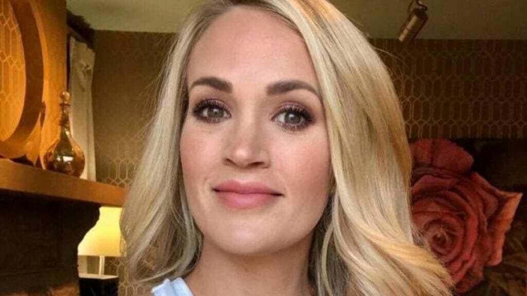 Carrie Underwood close up