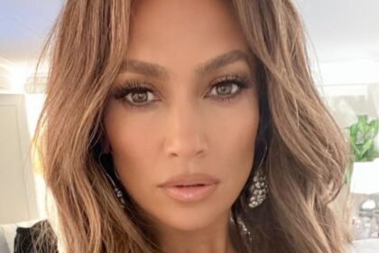 Jennifer Lopez close up