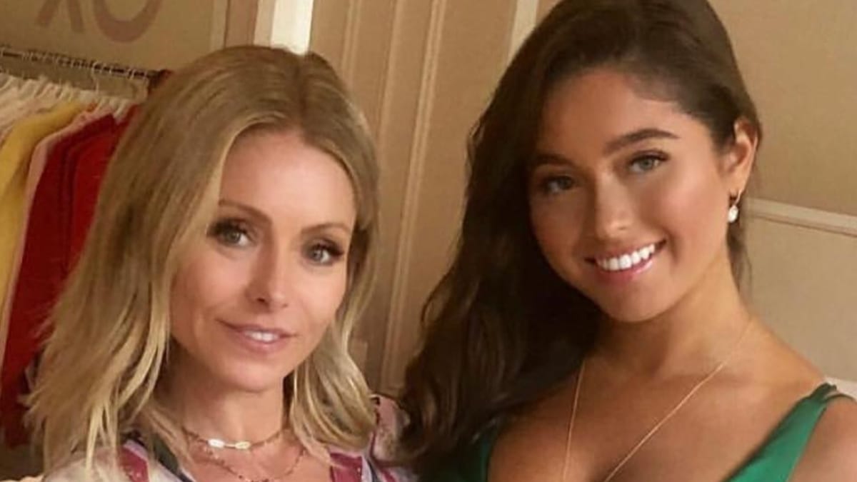 Kelly Ripa’s Daughter Is ‘Daddy’s Little Girl’ On The Beach