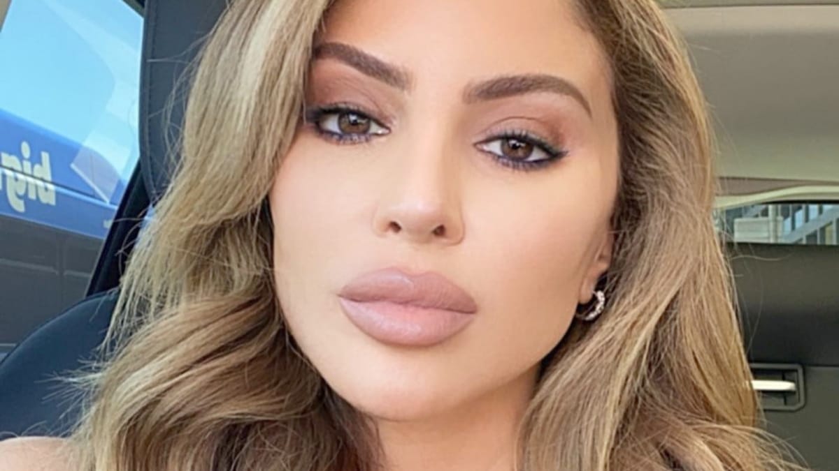 Larsa Pippen Bullied In Plunging Strapless Top And High Heels