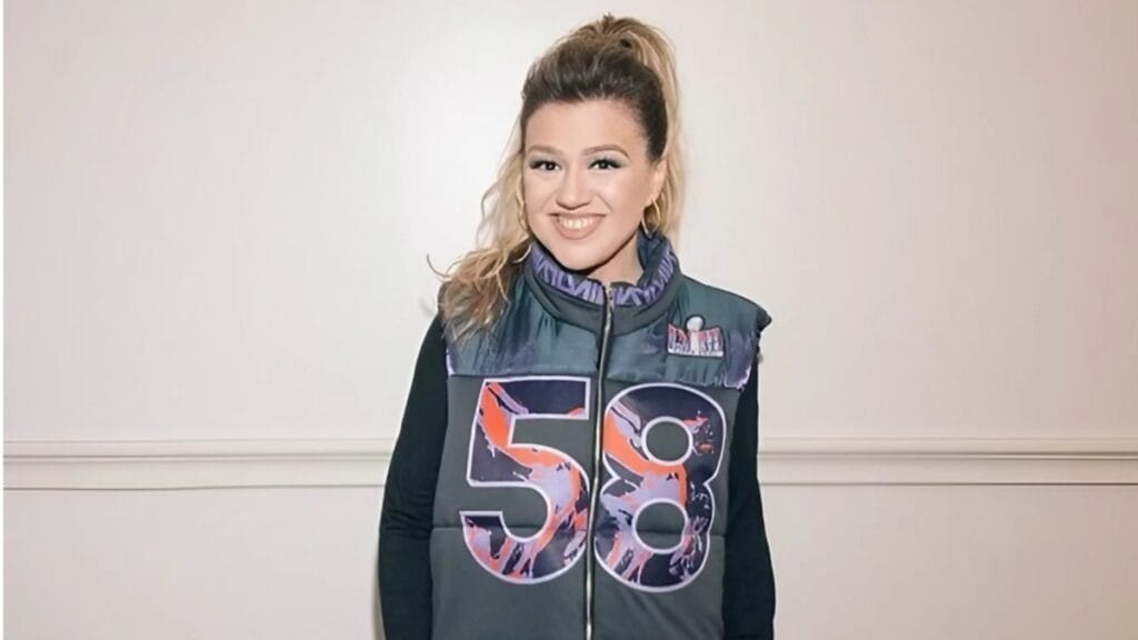 Kelly Clarkson at the Super Bowl.