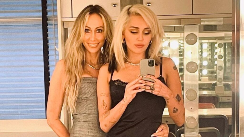 Miley Cyrus and mother Tish Cyrus