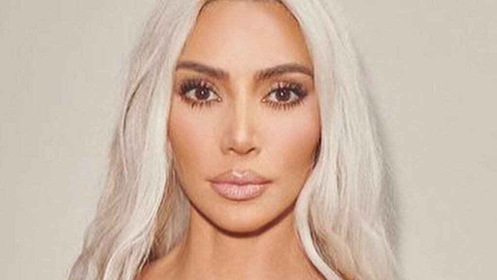 Kim Karadashian close up