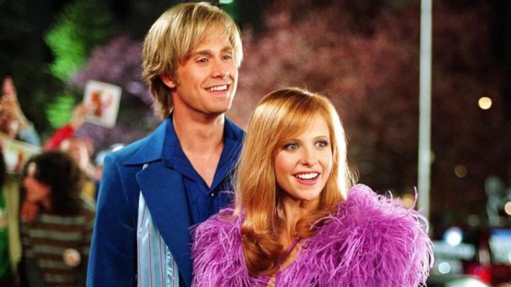 Freddie Prinze Jr. and Sarah Michelle Gellar in Scooby Doo (2002)