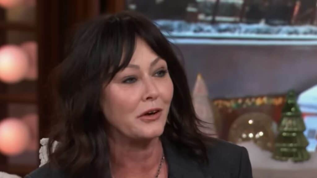 Beverly Hills, 90210 star Shannen Doherty giving an interview on The Kelly Clarkson Show.