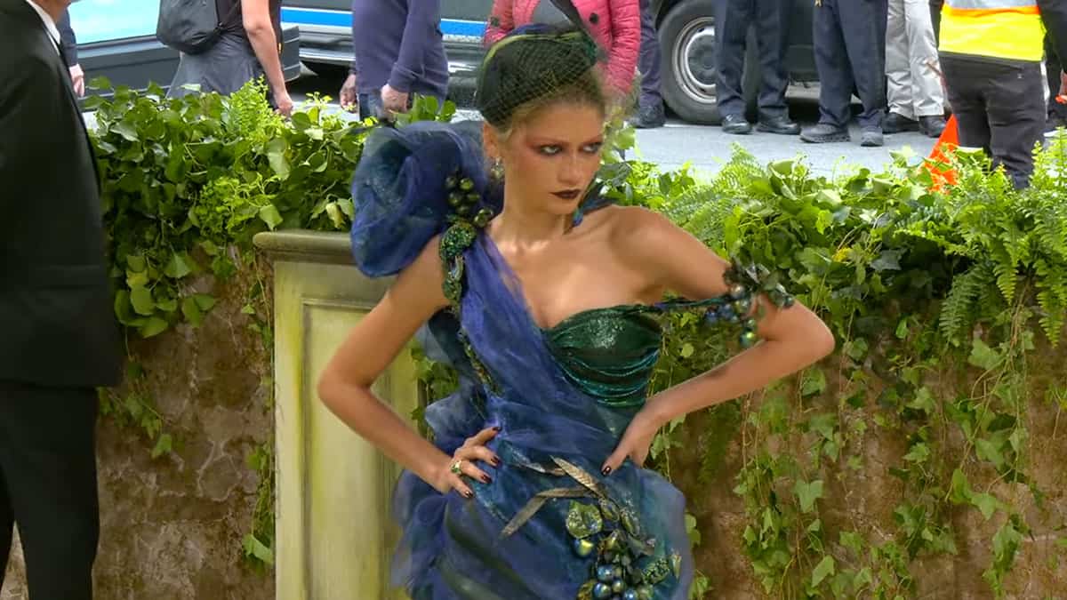 Зендая стала сопредседателем Met Gala 2024 в потрясающем платье