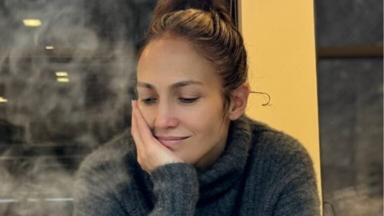 Jennifer Lopez without husband Ben Affleck