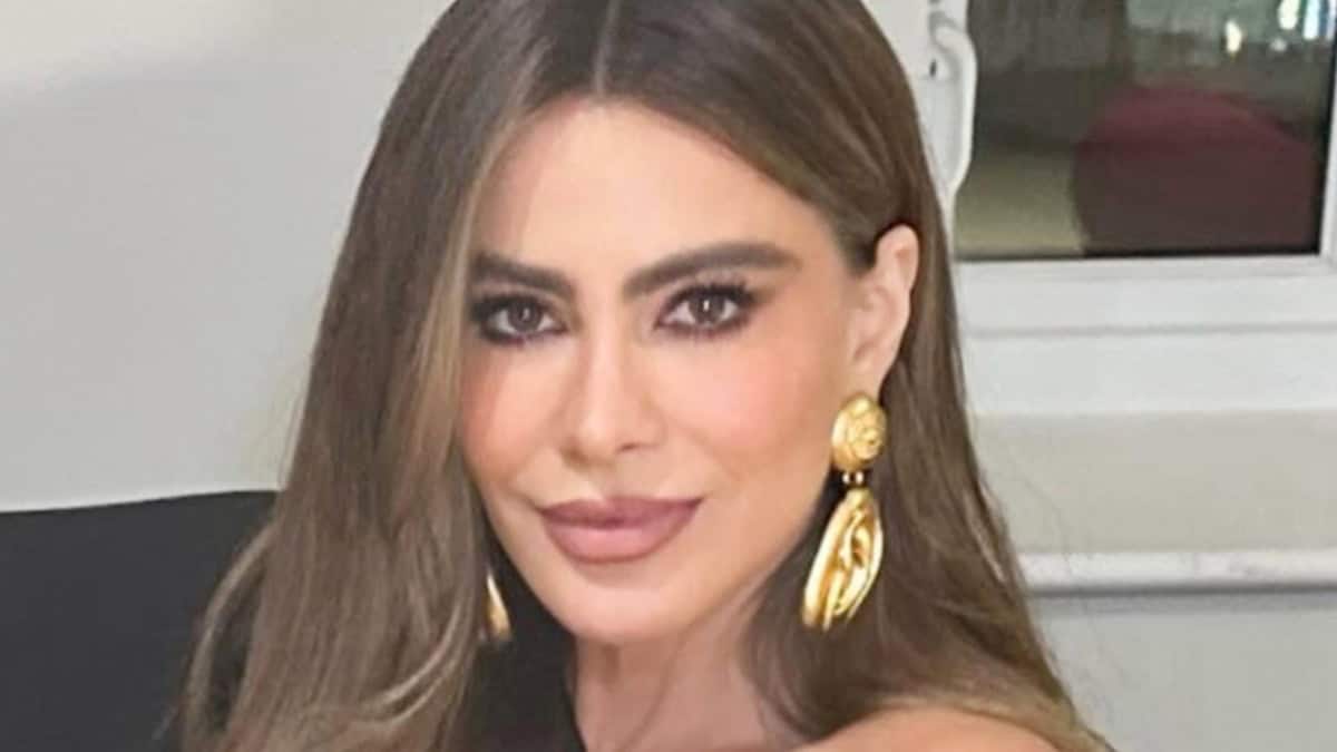 Sofia Vergara In Dinner Miniskirt Shows What She ‘Upgraded’ To