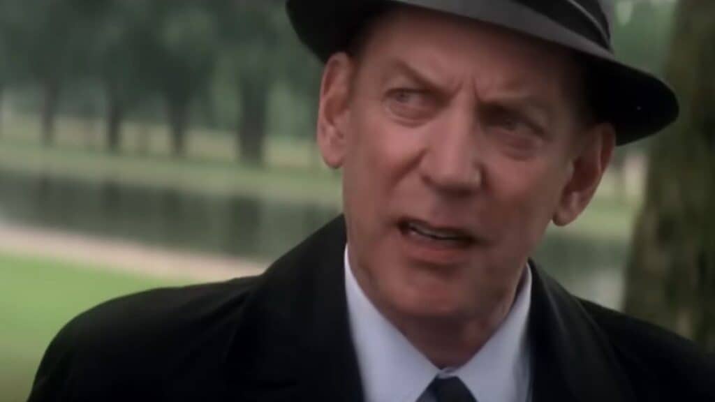 Donald Sutherland dans le rôle de M. X, un responsable anonyme de DC dans JFK (1991).